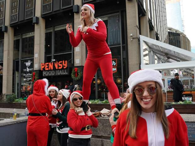 SantaCon 2018 в Лондоне, Париже, Сеуле, Нью-Йорке и других городах