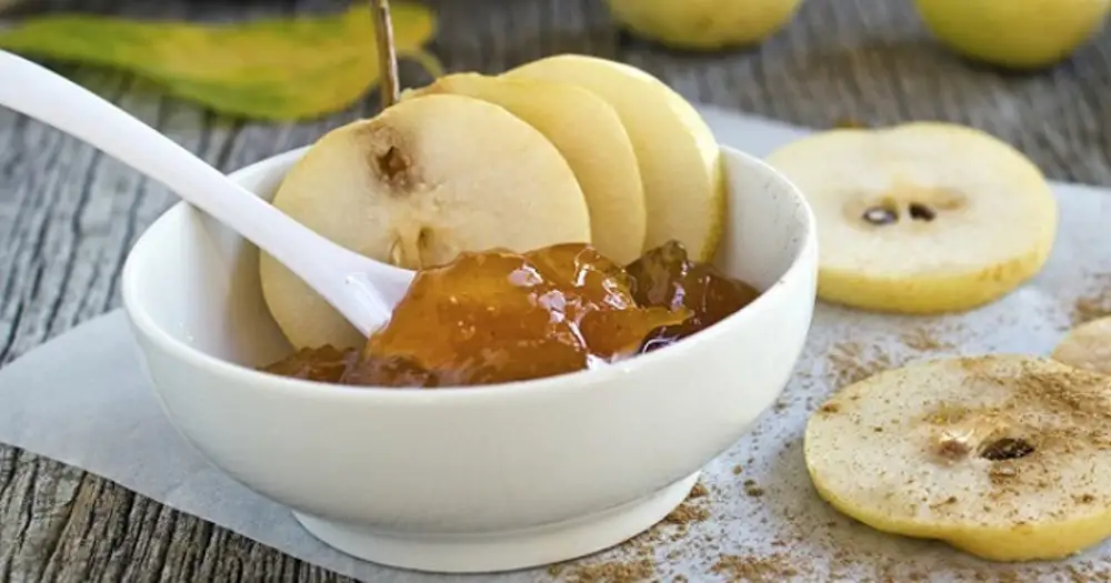 Варенье из груши с грецким орехом. Варенье из груш и яблок с грецкими орехами. Сухое варенье из груш. Варенье из груш и яблок с грецкими орехами. Варенье из груш с грецкими орехами.