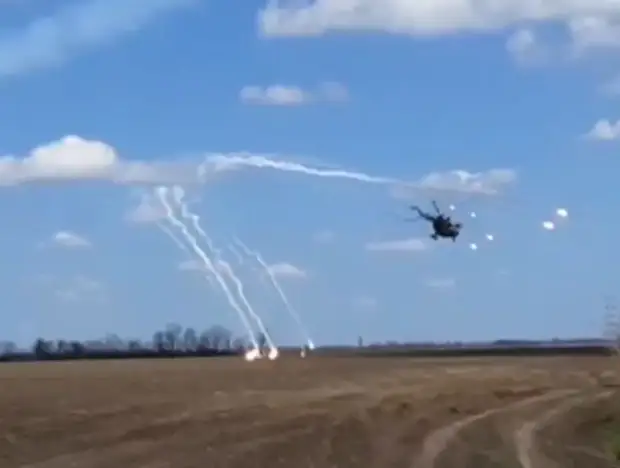 Военнослужащие ВСУ по ошибке сбили два собственных вертолета