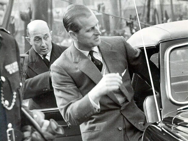 Aston Martin принца Филиппа, супруга Елизаветы II продадут Lagonda, aston martin, олдтаймер, принц
