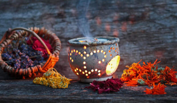 Как помогает горящий чесночный ладан