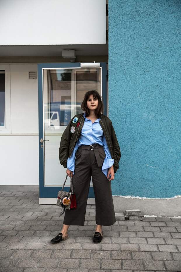 The-Fashion-Fraction-Outfit-Inspiration-Bomber-Jacket-Gucci-Dionysus-Bag-Red-Fendi-Monster-Charm-Gucci-Fur-Slippers-Culottes-Fashion-Blog-Modeblog-Schweiz-1