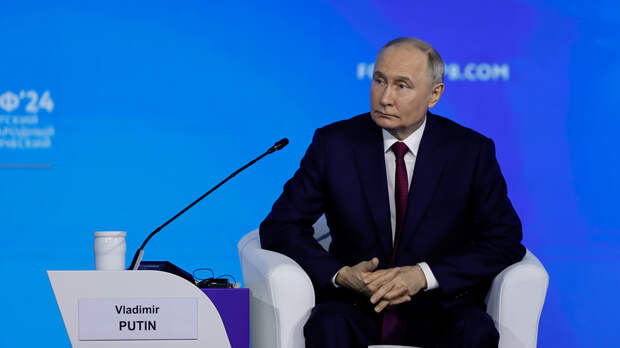 Путин: США эксплуатируют своё монопольное положение на мировом финансовом рынке