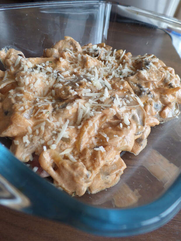 Рецепт на выходные: Печень свиная с грибами в сметано-томатном соусе