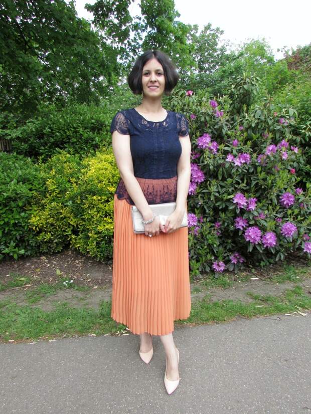 How to wear a maxi pleated skirt How to wear a maxi pleated skirt