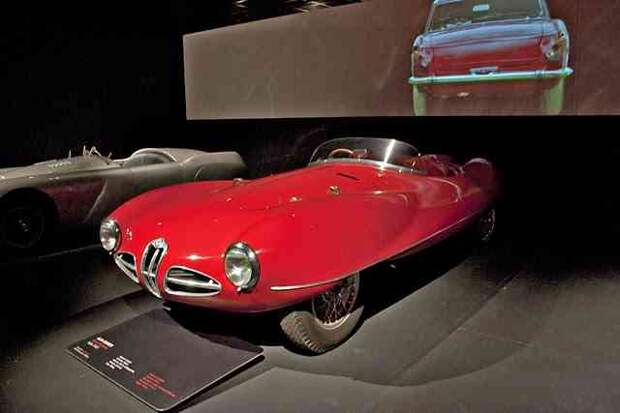 Музей авто истории в турине, италия. (трафик)