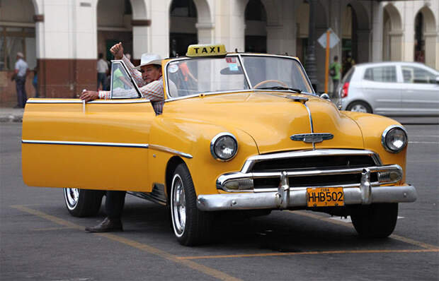 cuban taxi visiting cuba