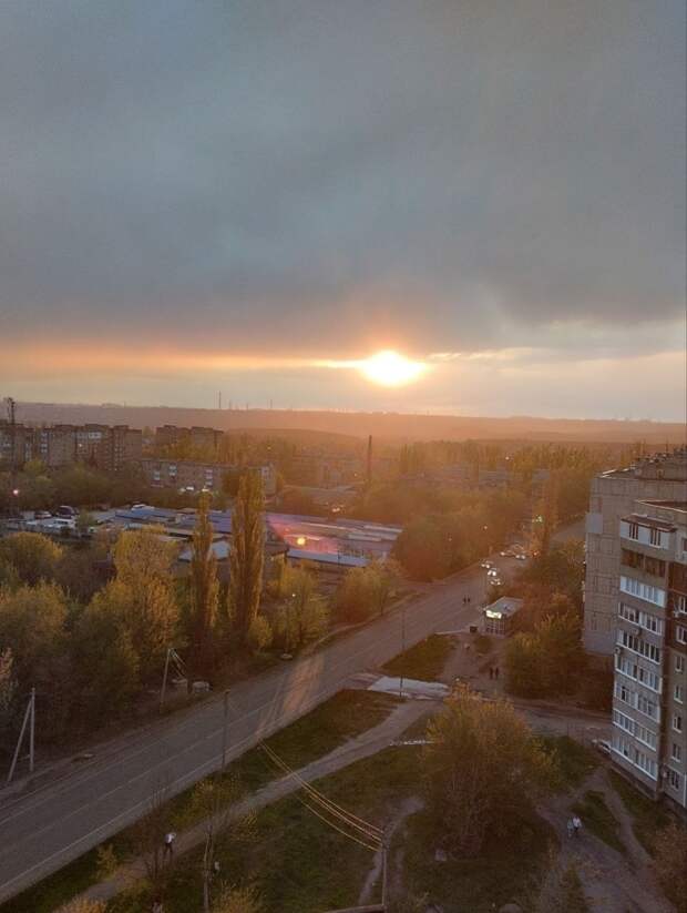 Закат в Макеевке сегодня https://t.me/webmoney_dn/321485