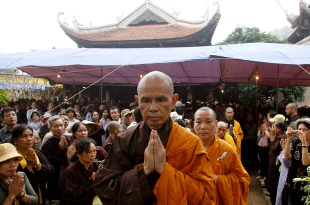 Влиятельный буддийский монах Тик Нат Хан скончался в возрасте 95 лет