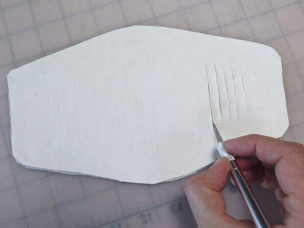 Двухцветные браслеты с прорезями, из кожи (Diy)