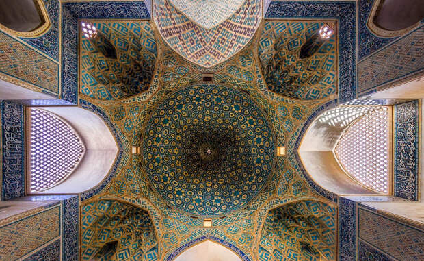 Пятничная мечеть, Йезд — один из самых известных памятников города.