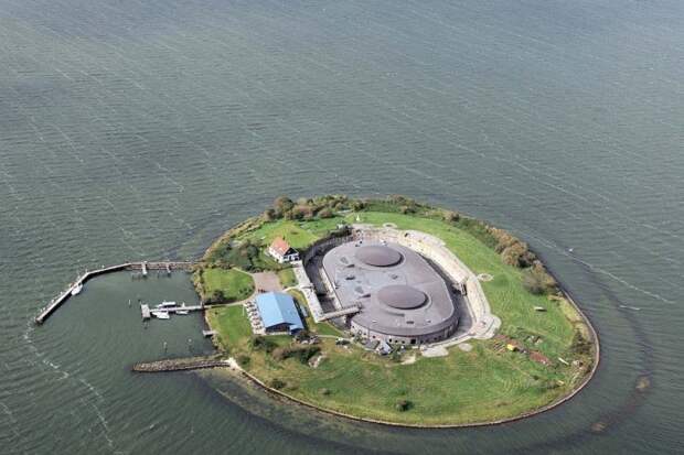 Форт Пампус, Нидерланды. 10 самых впечатляющих морских фортов