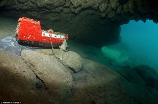 Подводный музей «Аллея вождей» на мысе Тарханкут