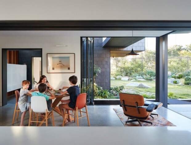 Любое пространство без проблем может поменять функционал. | Фото: homedesignlover.com.