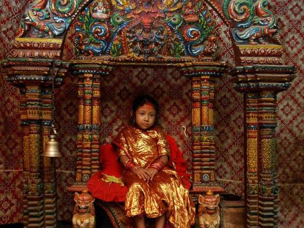 Кумари — маленькие богини Непала, живущие на земле среди простых людей