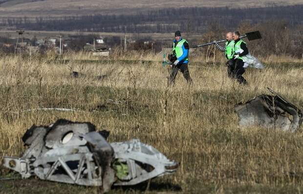На месте крушения Boeing в Донецкой области, 6 ноября 2014 года