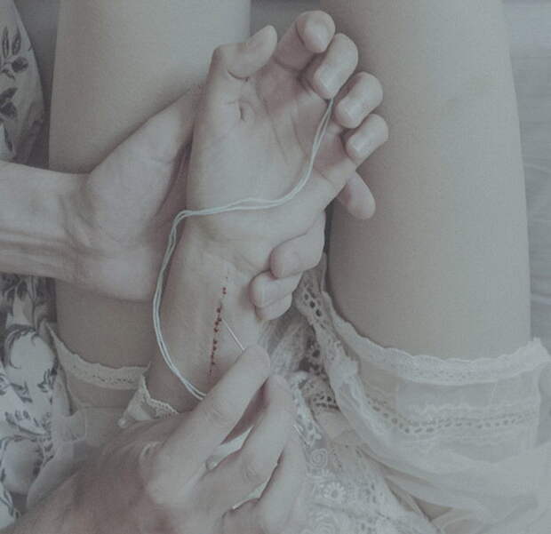 Сюрреалистические фотографии Laura Makabresku