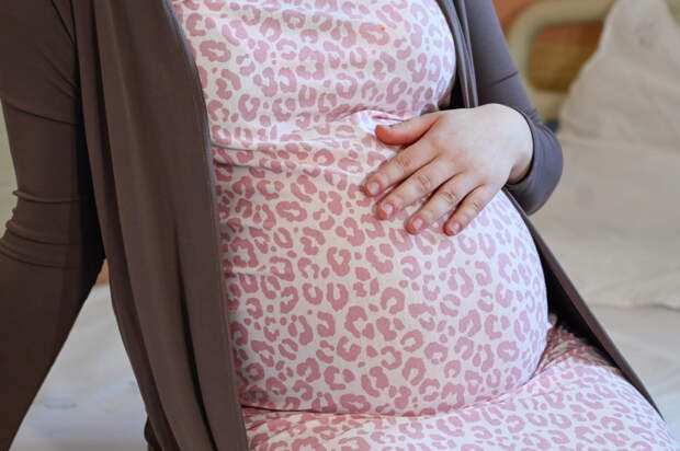 До 20 тысяч ежемесячно, почти миллион на второго и новая выплата с июня: что положено беременным в Крыму