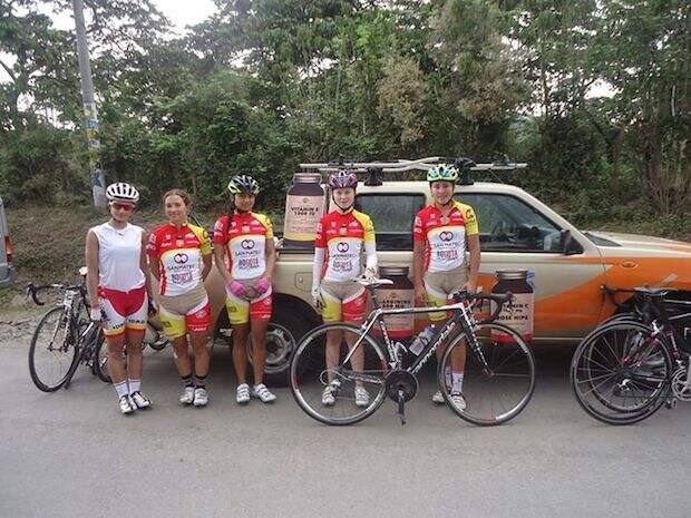 форма велосипедной сборной Колумбии, скандальная форма женской велосипедной команды