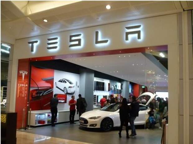 В США открыли первый б/у автосалон Tesla