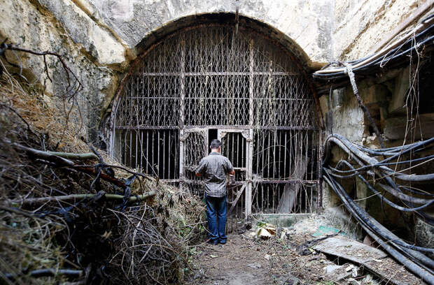 Вход в сеть тоннелей, являющейся частью старой железной дороги Мальты