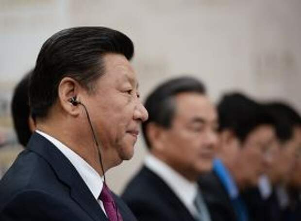 Председатель Китайской Народной Республики Си Цзиньпин во время встречи в Уфе с Президентом Российской Федерации Владимиром Путиным