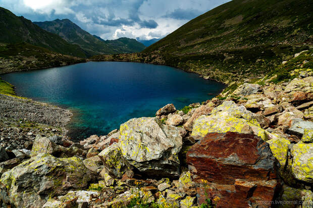 Озеро Семицветное на Кавказе Озеро Семицветное на Кавказе