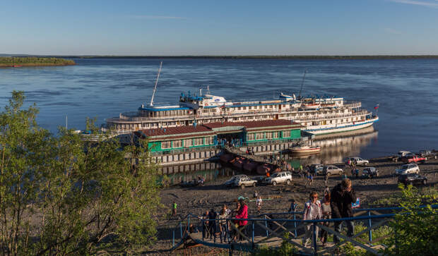 Причал на Енисее в городе Туруханске