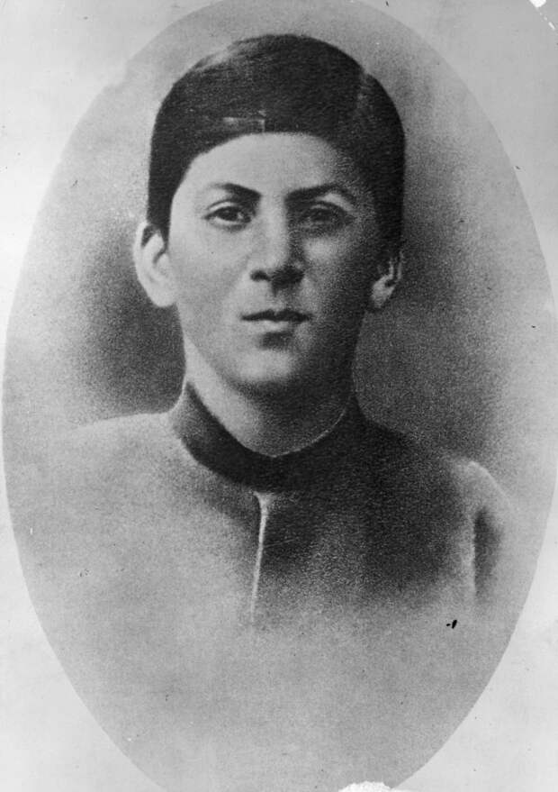 Сталин: любопытная молодость «садовника человеческого счастья» (1894-1919)