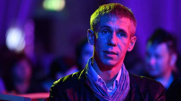 Уехавший из России актер Панин не оплатил долги