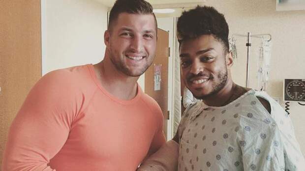 Tim Tebow Visits Former Teammate In Hospital Who Was Wounded During Orlando Shooting