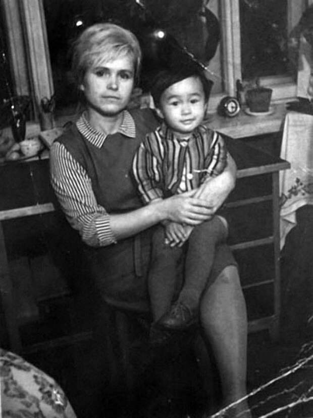 Виктор Цой с мамой Валентиной Васильевной мама, родители