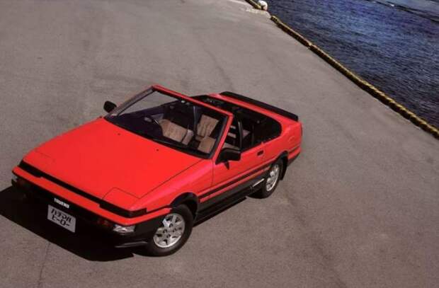 Toyota Sprinter Trueno Convertible стоит очень много.