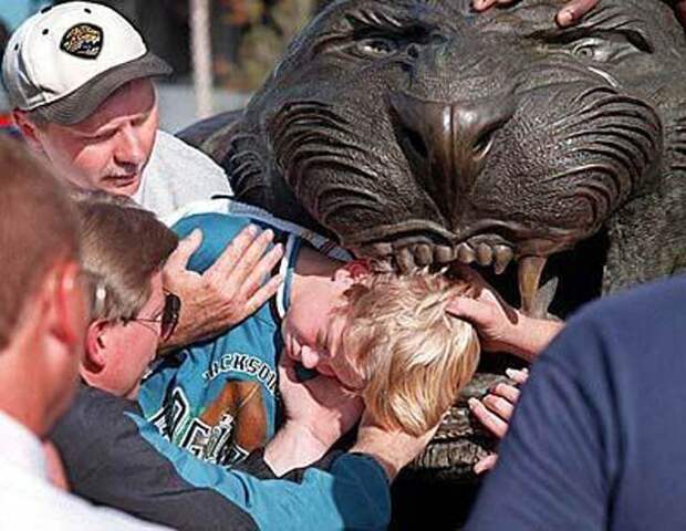 дети без присмотра, если оставить деей на минуту, не следить за детьми, дети в неловких ситуациях