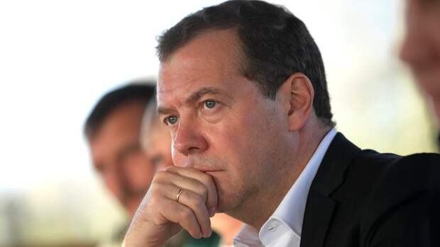 Медведев снял с должности замглавы Росимущества