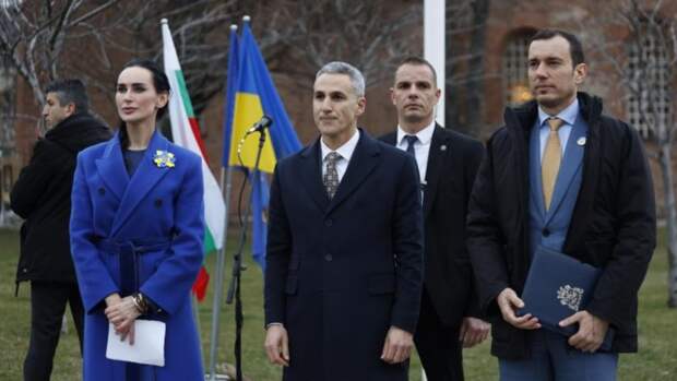 К Дню освобождения Болгарии от турок русскими и.о. президента страны назвала Россию агрессором. Что думают сами болгары?