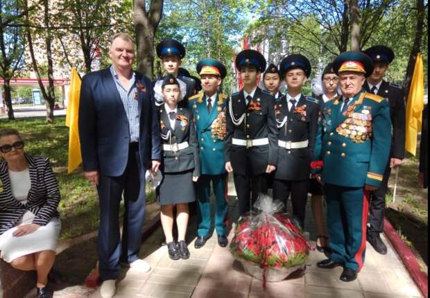 Школа 2115. День Победы.jpg