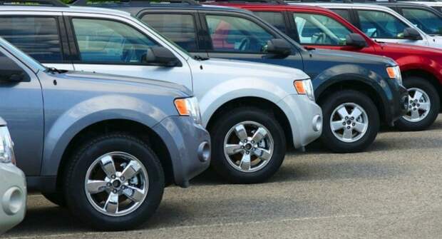 Названы самые популярные подержанные машины в России