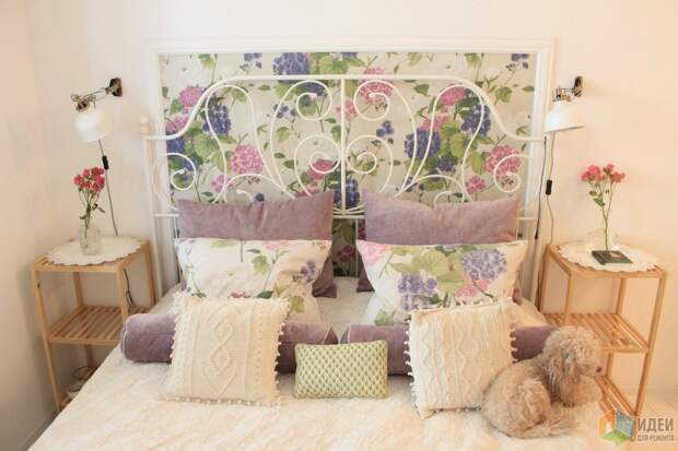 Декоративные подушки на кровати, спальня прованс