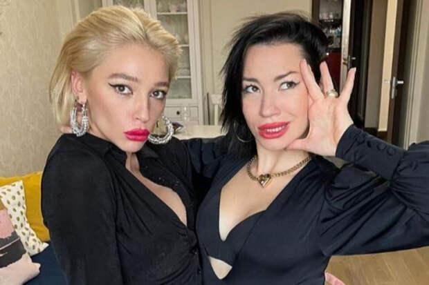 Блогерша Ида Галич заявила, что Настя Ивлеева тыкала ее всю жизнь