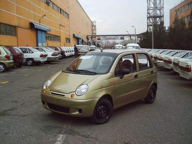 Daewoo Matiz - 0,8 л, 51 л.с. Стоимость полиса в Москве при росте базового тарифа на 41% составит  5491,2 рубля (рост на 1587,2 рубля)