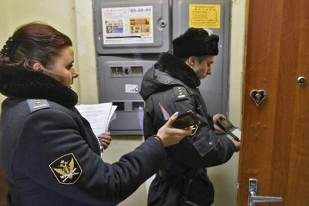 Судебные приставы в ходе рейда по взысканию алиментов