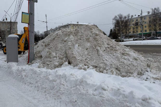 Сугробы в Москве выросли до рекордного значения за все время наблюдений