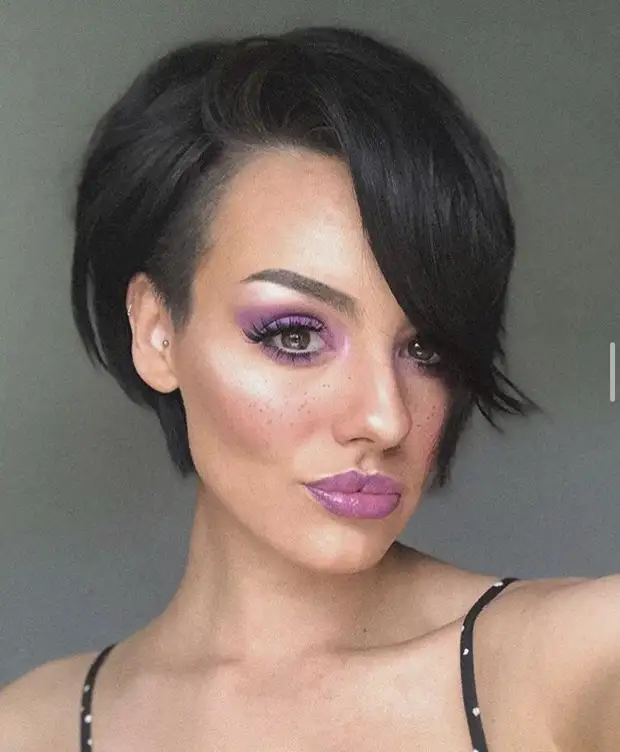 Прямой боб: 16 идей, которые дополнят любой образ и сделают его нежным и элегантным