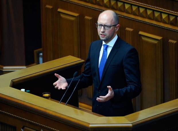 Премьер-министр Украины Арсений Яценюк подал в отставку Премьер-министр Украины Арсений Яценюк подал в отставку