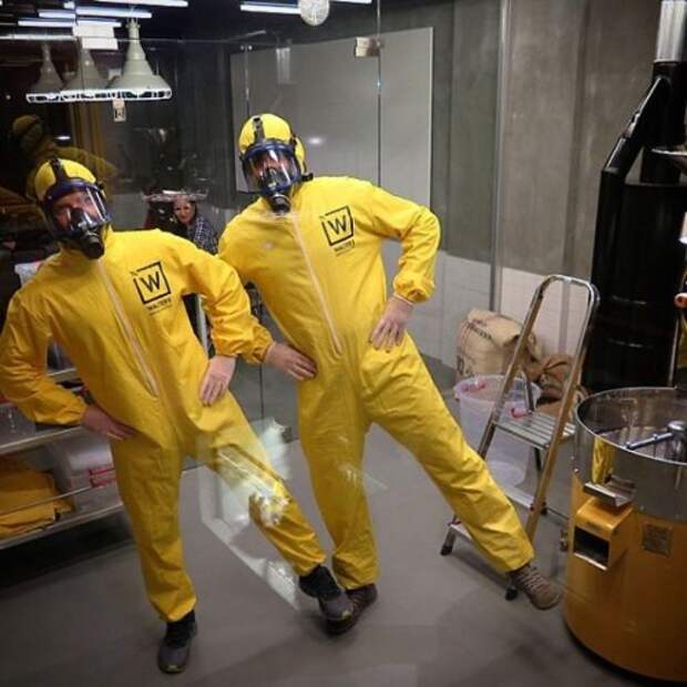 Стамбульская кофейня в стиле "Breaking Bad" (13 фото)