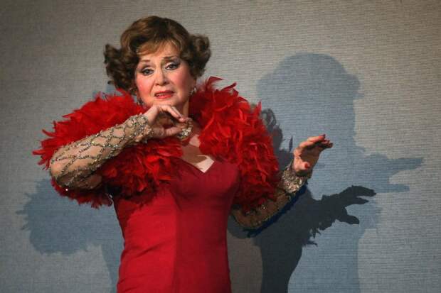 «Не могла жить с нелюбимым»: как королева оперетты Татьяна Шмыга трижды бросала мужей ради новой страсти