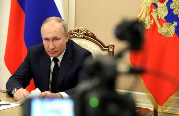 Путин заявил об обогащении культурной жизни России на фестивале военного кино имени Озерова