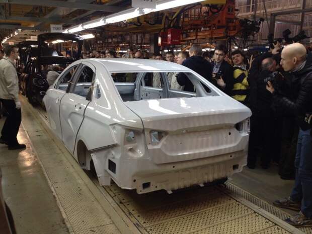 Первые фото серийной Lada Vesta ваз, веста, лада, новинка