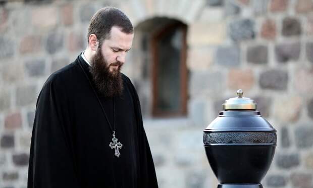 Отпевают ли священники умершего перед кремацией